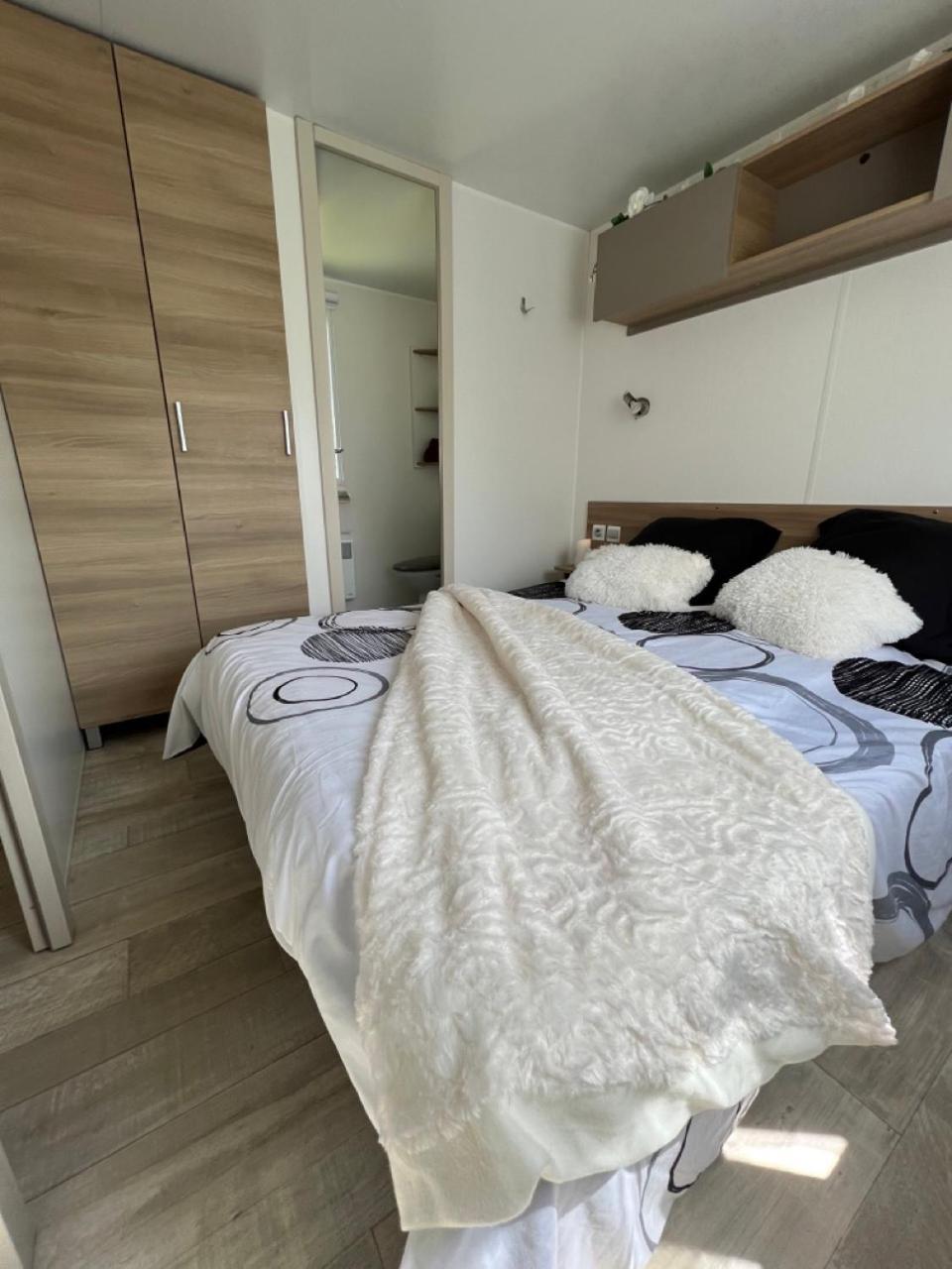 Mobil-Home 4 Etoiles Avec Piscine Proche De Blois Onzain Exterior photo